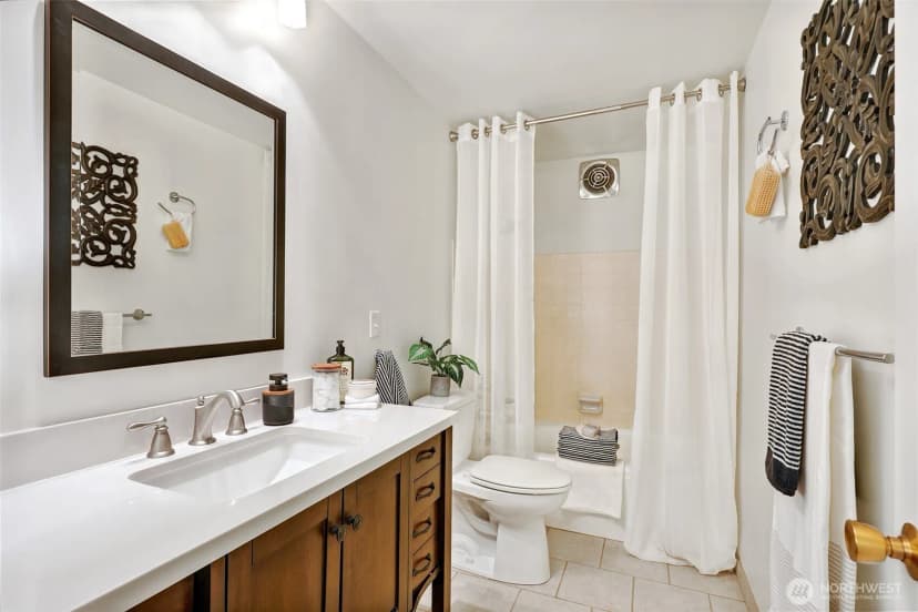 Property photo for 300 N 137th Street #a, Seattle photo 19