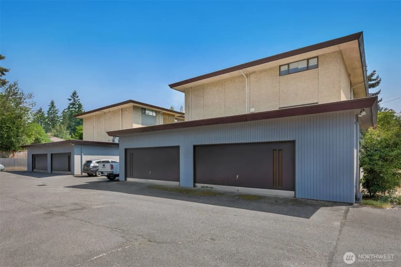 Property photo for 300 N 137th Street #a, Seattle photo 30