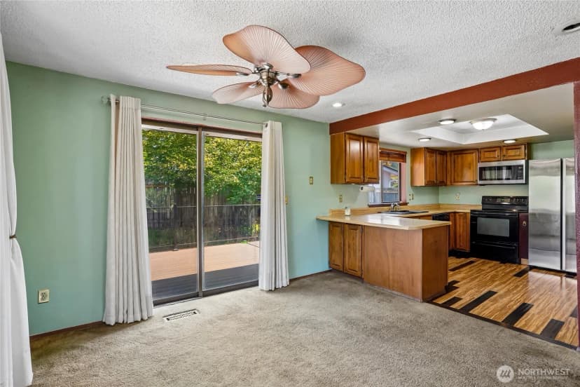 Property photo for 7503 John Dower Road W, Lakewood photo 10