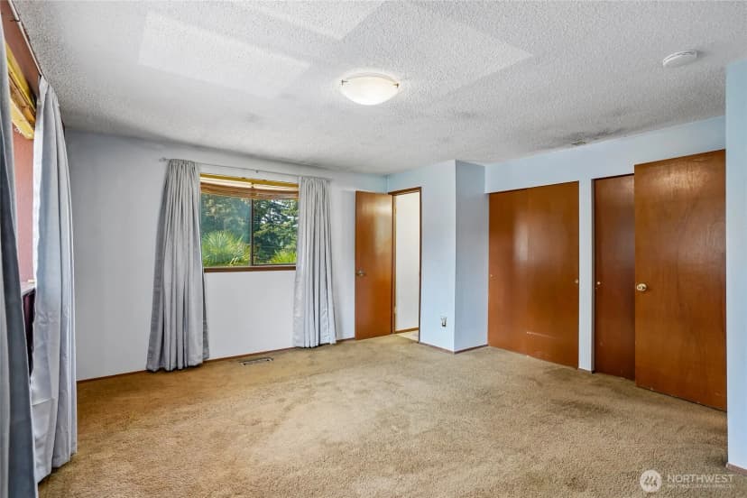 Property photo for 7503 John Dower Road W, Lakewood photo 16