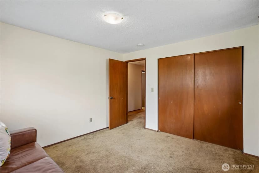 Property photo for 7503 John Dower Road W, Lakewood photo 19
