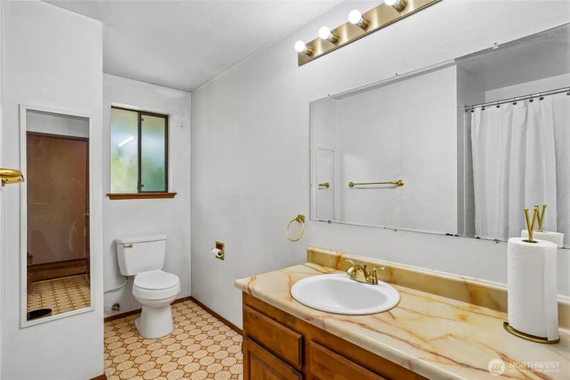 Property photo for 7503 John Dower Road W, Lakewood photo 22