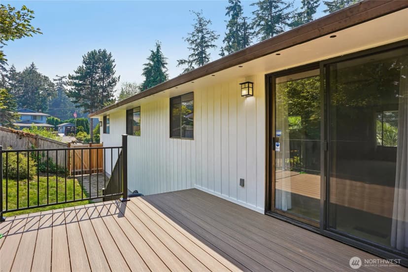 Property photo for 7503 John Dower Road W, Lakewood photo 32