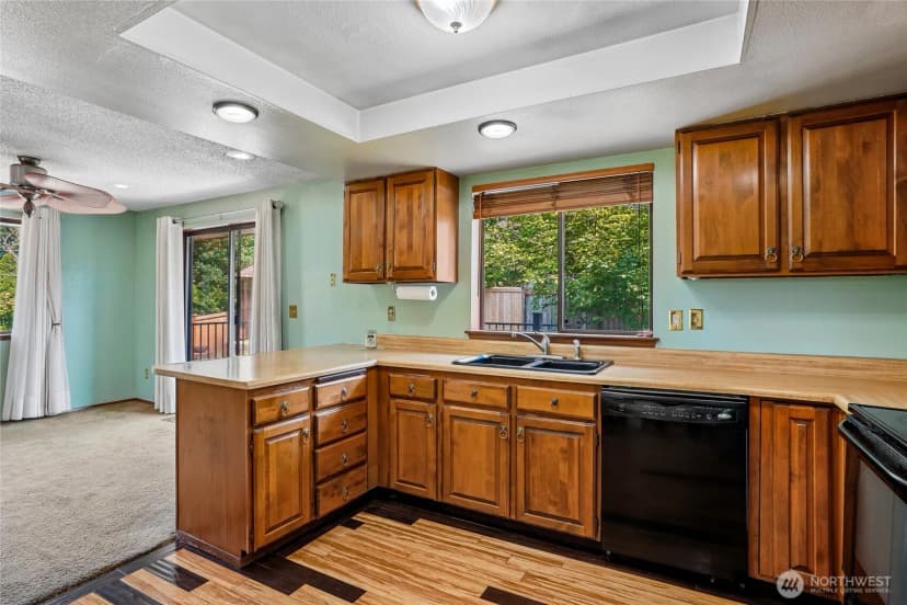 Property photo for 7503 John Dower Road W, Lakewood photo 13