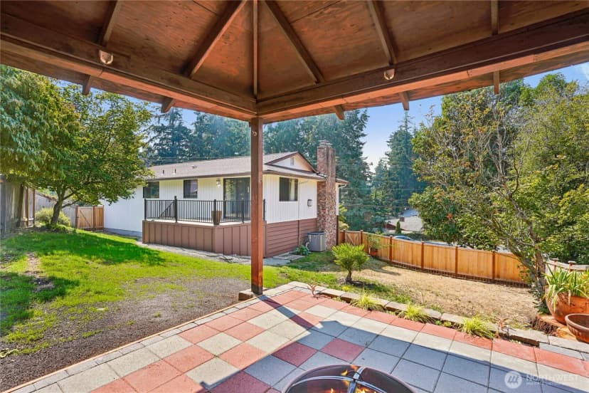 Property photo for 7503 John Dower Road W, Lakewood photo 38