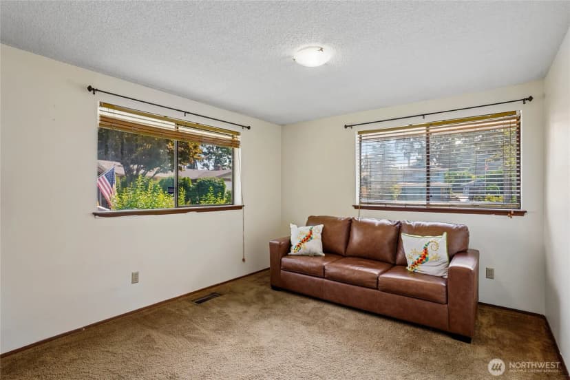 Property photo for 7503 John Dower Road W, Lakewood photo 18