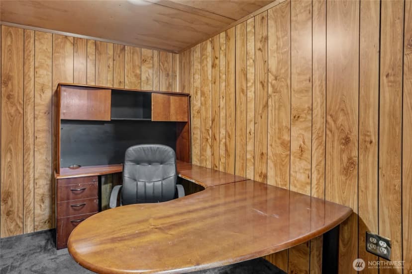 Property photo for 7503 John Dower Road W, Lakewood photo 28