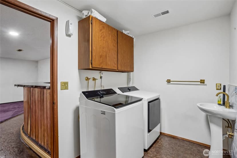 Property photo for 7503 John Dower Road W, Lakewood photo 27