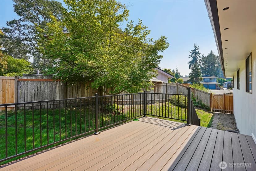 Property photo for 7503 John Dower Road W, Lakewood photo 34