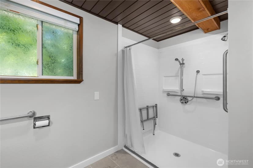 Property photo for 125 41st Avenue Ne, Olympia photo 14