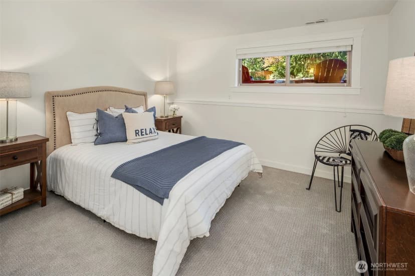 Property photo for 2810 127th Avenue Ne, Bellevue photo 25