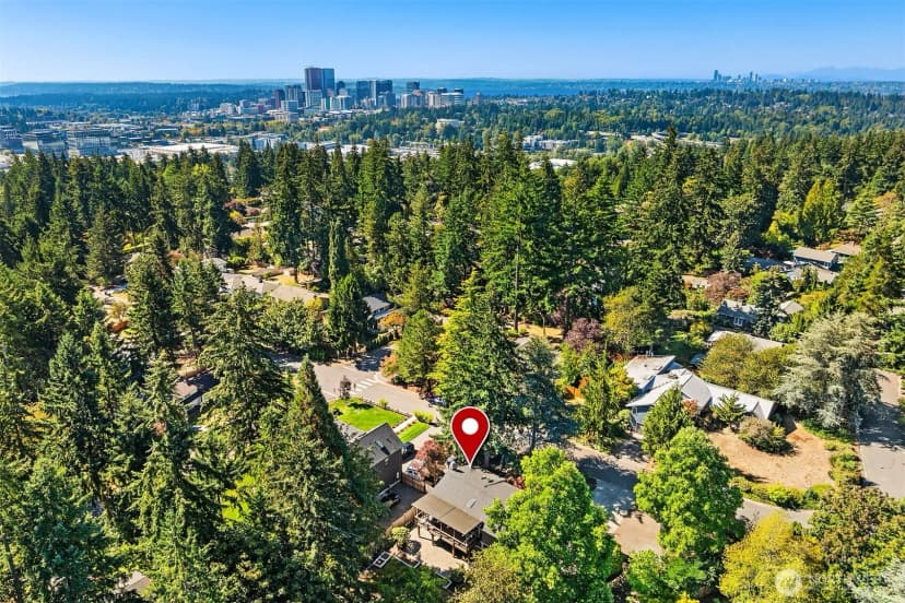Property photo for 2810 127th Avenue Ne, Bellevue photo 38