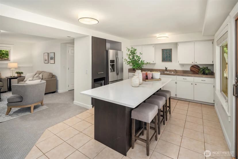 Property photo for 2810 127th Avenue Ne, Bellevue photo 24
