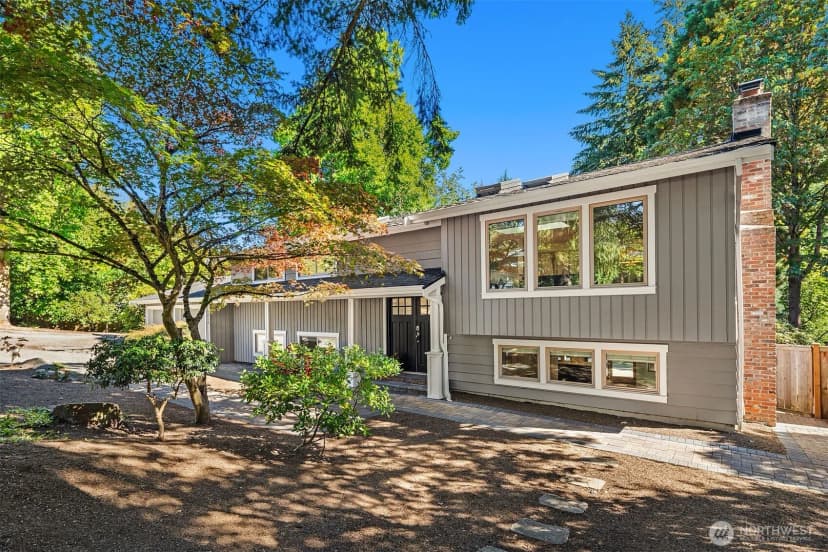 Property photo for 2810 127th Avenue Ne, Bellevue photo 34