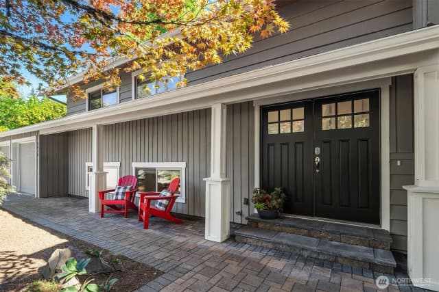 Property photo for 2810 127th Avenue Ne, Bellevue photo 2