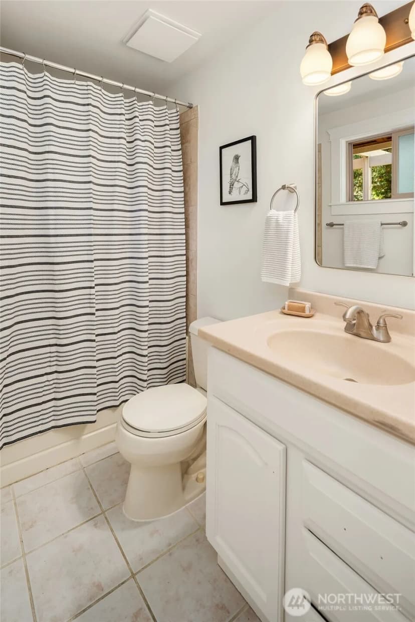 Property photo for 2810 127th Avenue Ne, Bellevue photo 17