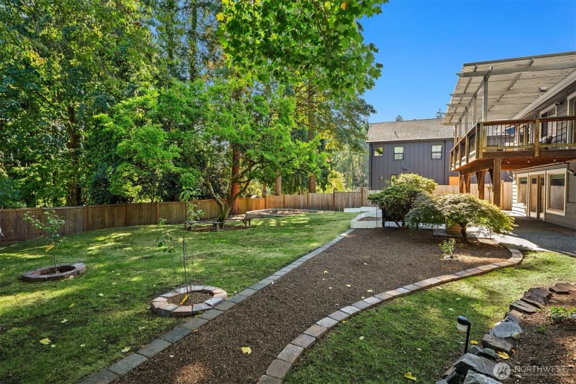 Property photo for 2810 127th Avenue Ne, Bellevue photo 33