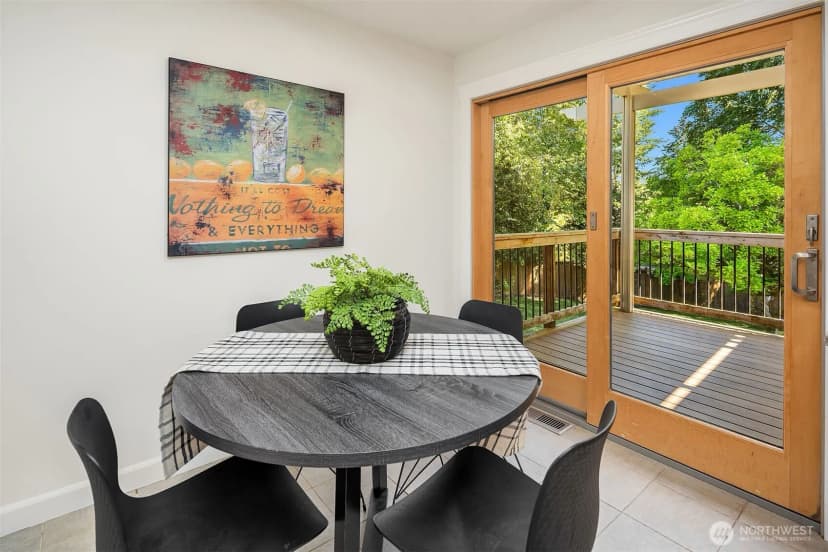 Property photo for 2810 127th Avenue Ne, Bellevue photo 13