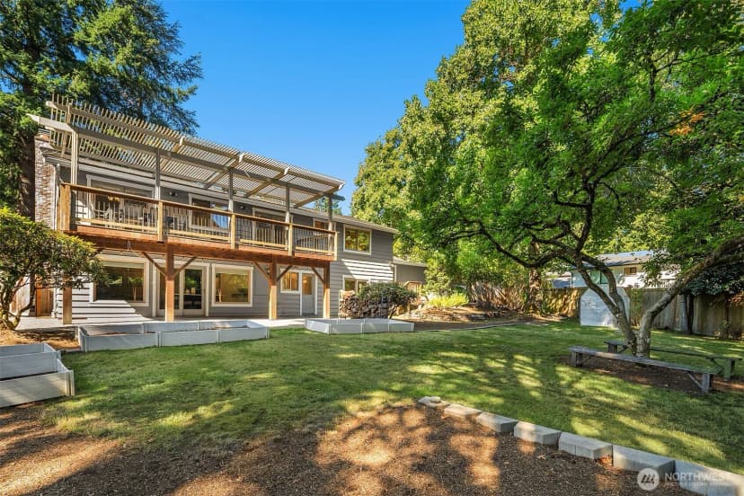 Property photo for 2810 127th Avenue Ne, Bellevue photo 29