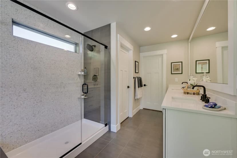 Property photo for 19213 Meridian Drive Se #cw 18, Bothell photo 31