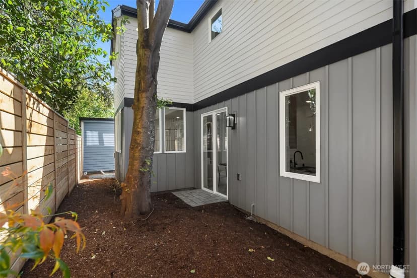 Property photo for 7330 25th Avenue Nw, Seattle photo 21