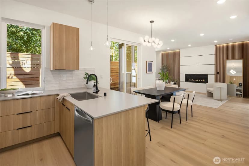 Property photo for 7330 25th Avenue Nw, Seattle photo 9