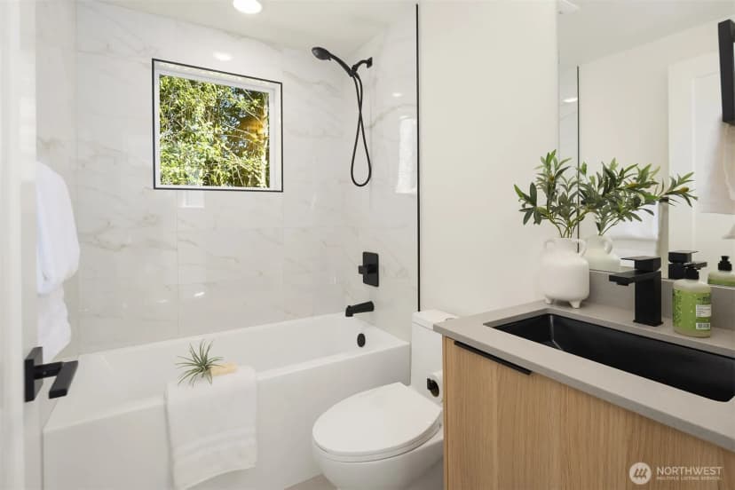 Property photo for 7330 25th Avenue Nw, Seattle photo 16
