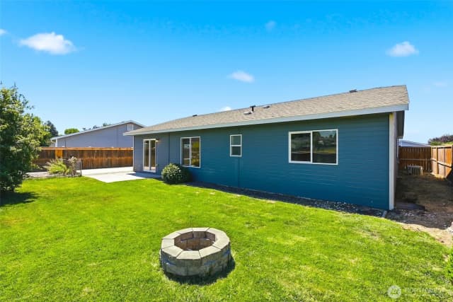 Property photo for 127 Northstone Parkway, Zillah photo 2