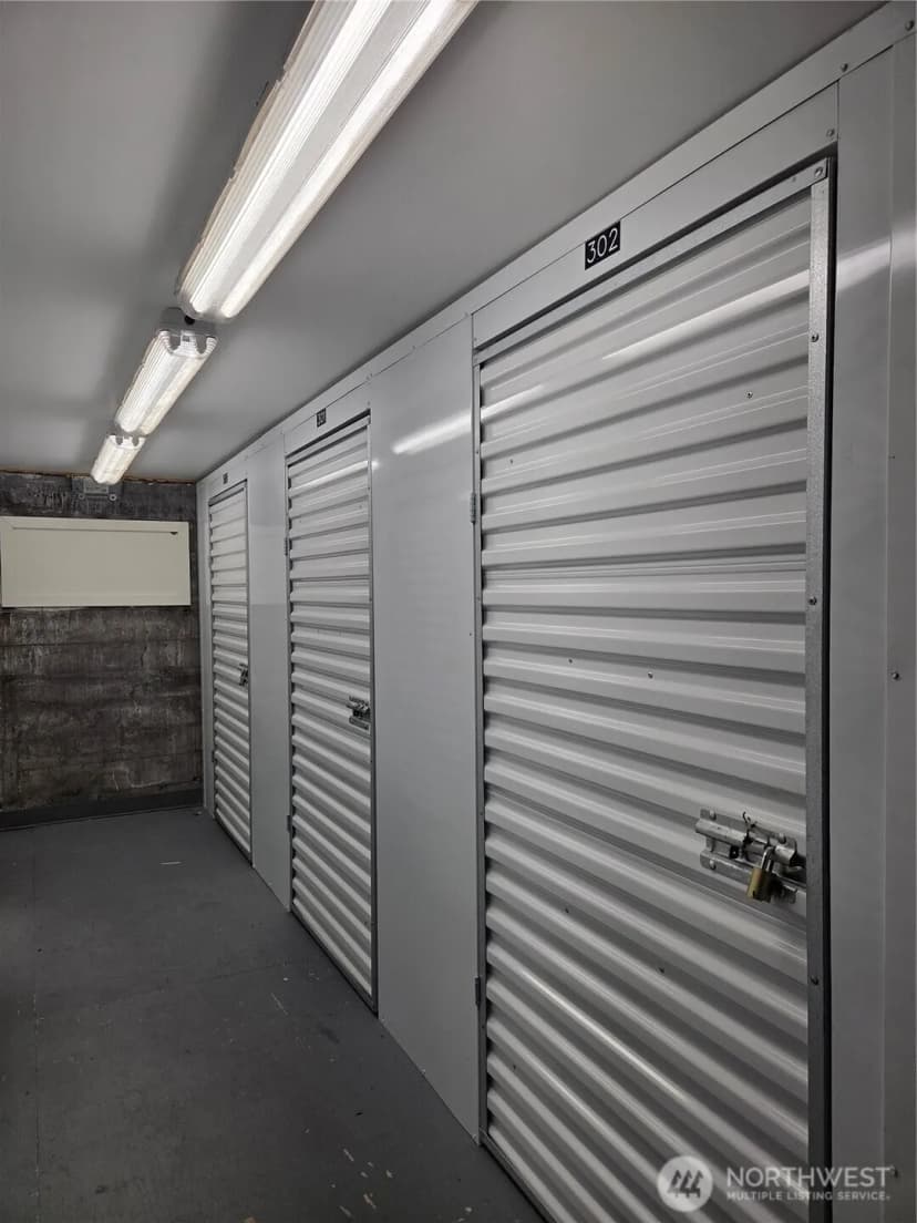 Property photo for 2452 Alki Avenue Sw, Seattle photo 18