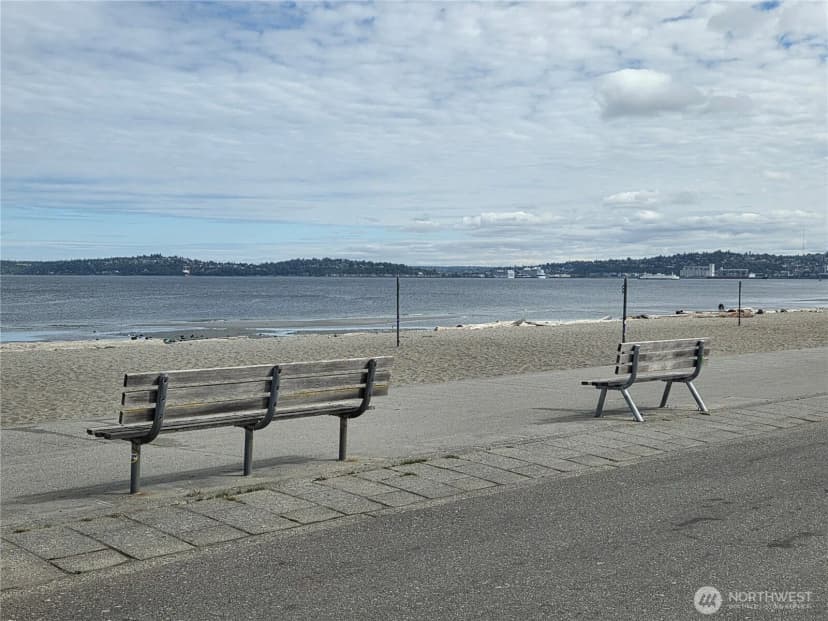 Property photo for 2452 Alki Avenue Sw, Seattle photo 25