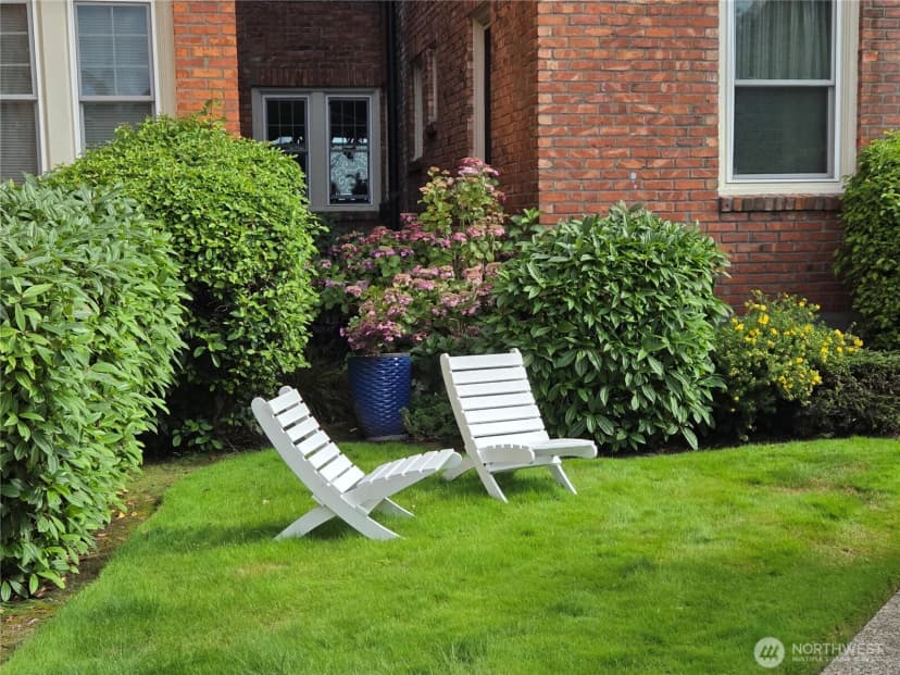 Property photo for 2452 Alki Avenue Sw, Seattle photo 6