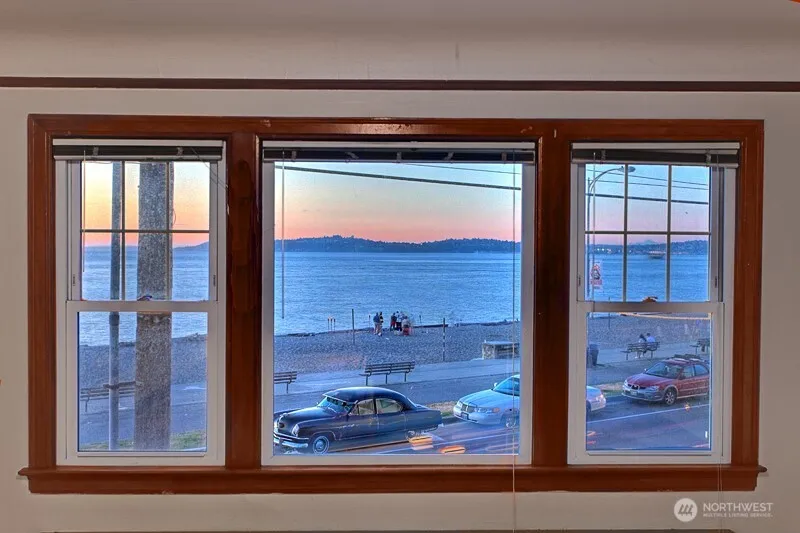 Property photo for 2452 Alki Avenue Sw, Seattle photo 13