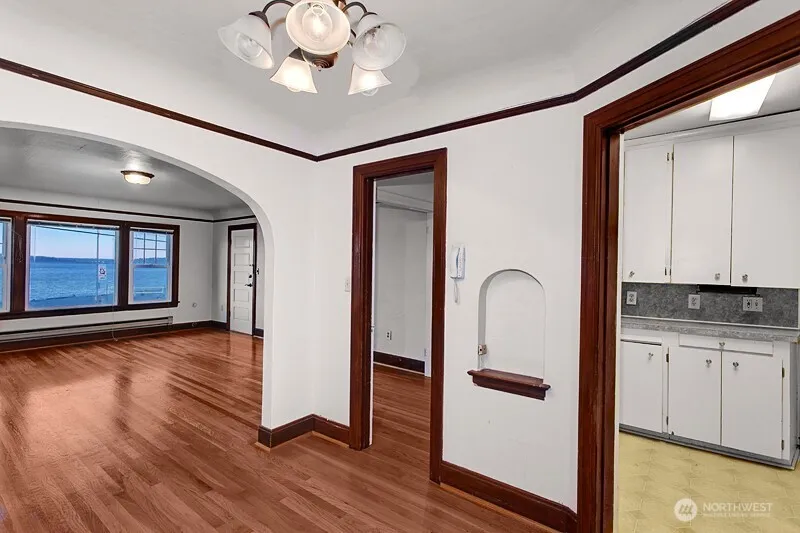 Property photo for 2452 Alki Avenue Sw, Seattle photo 14