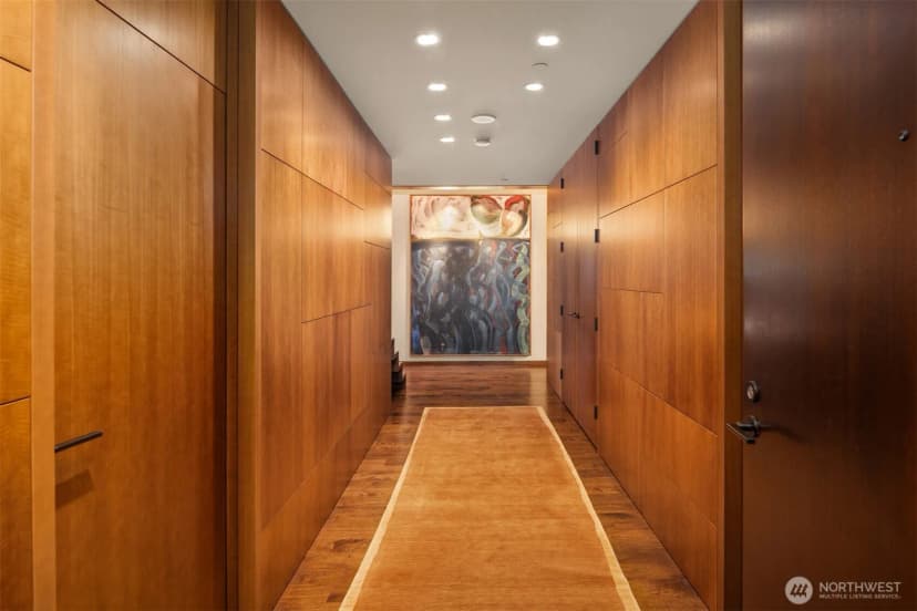 Property photo for 715 2nd Avenue #1504, Seattle photo 4