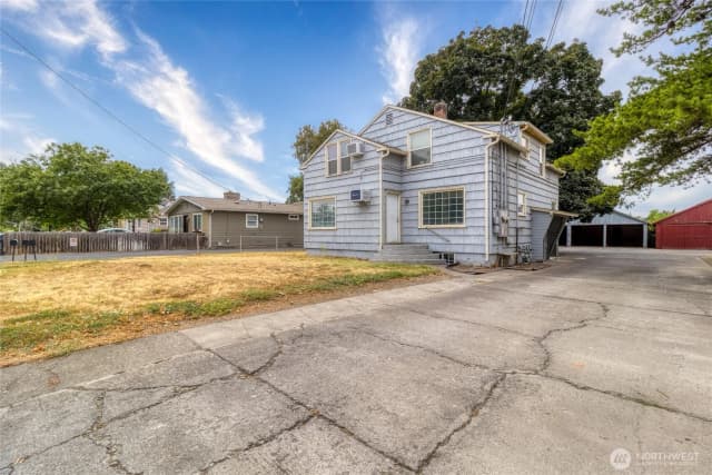 Property photo for 904 Se Birch Avenue, College Place