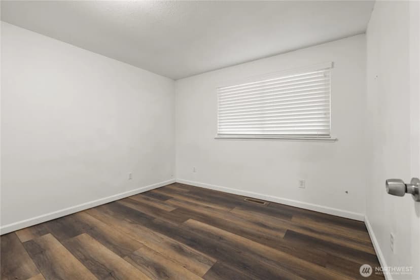 Property photo for 3331 Se Summer Place, Port Orchard photo 17