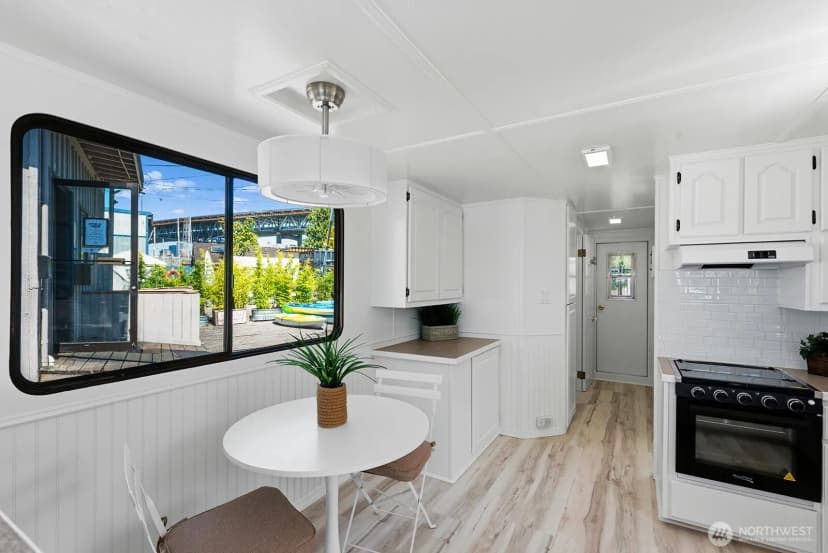 Property photo for 10 E Allison Street, Seattle photo 12