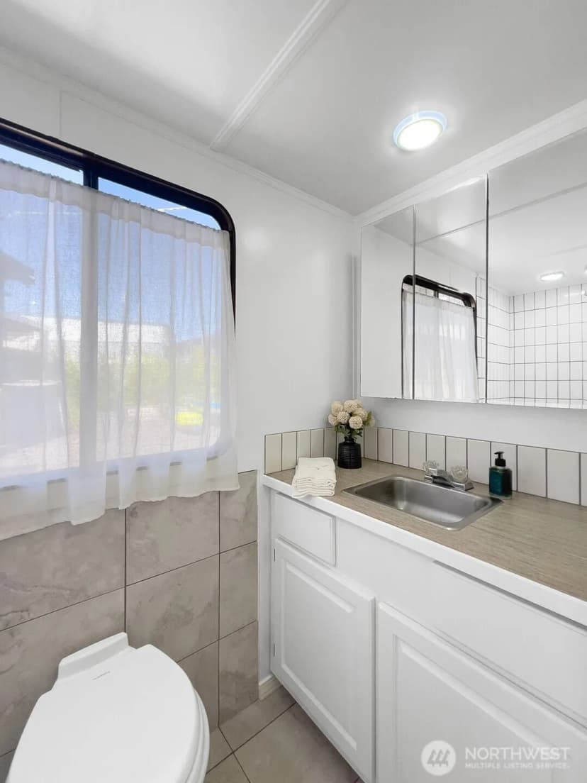 Property photo for 10 E Allison Street, Seattle photo 18