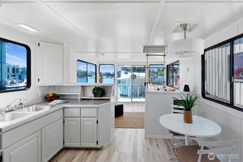 Property photo for 10 E Allison Street, Seattle photo 15