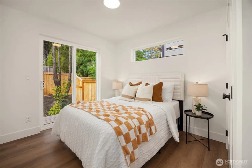 Property photo for 1502 N 100th Street, Seattle photo 9