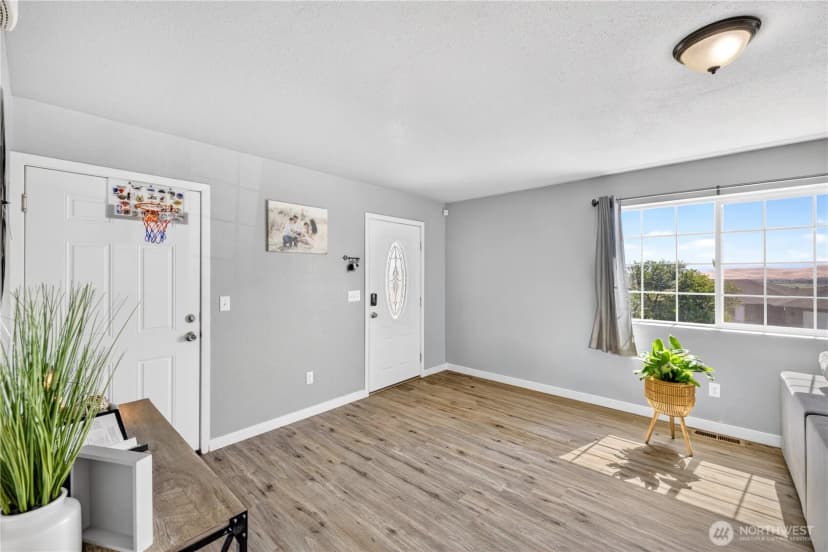 Property photo for 609 Eagle Nest Drive, Granger photo 6