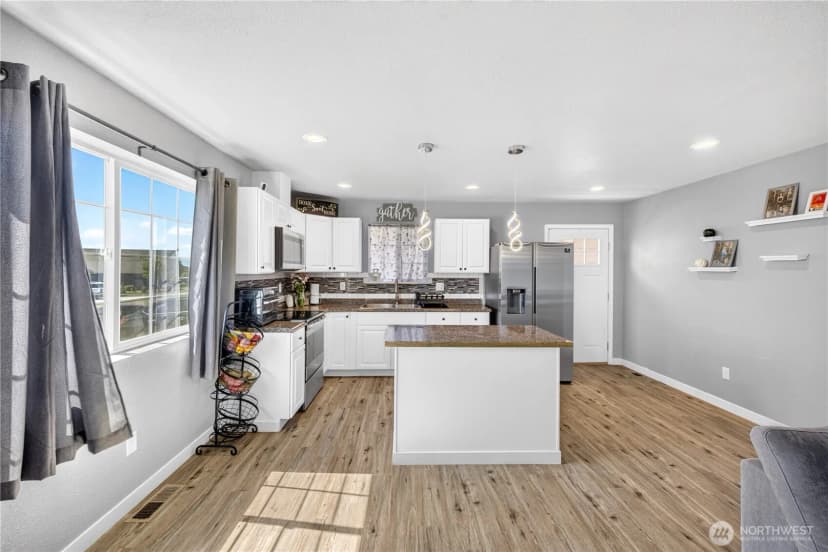 Property photo for 609 Eagle Nest Drive, Granger photo 11
