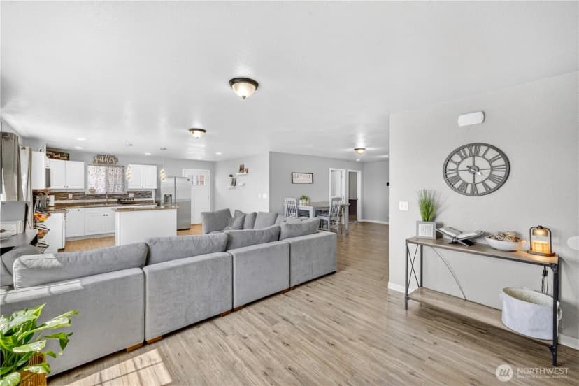 Property photo for 609 Eagle Nest Drive, Granger photo 5