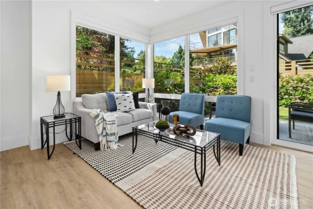 Property photo for 6915 55th Avenue S #b, Seattle photo 3