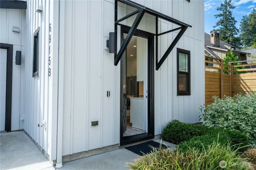 Property photo for 6915 55th Avenue S #b, Seattle photo 6