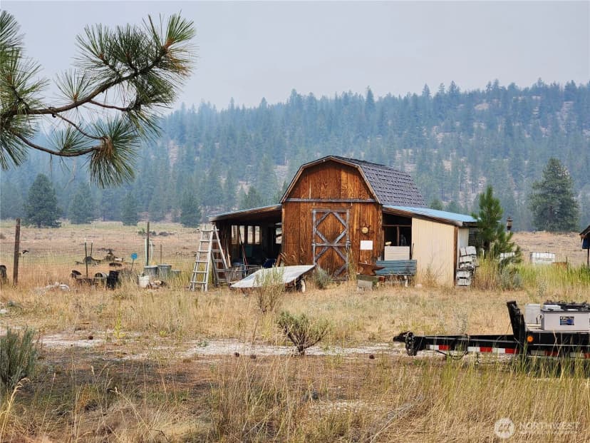 Property photo for 36 Sourdough Road E, Tonasket photo 17