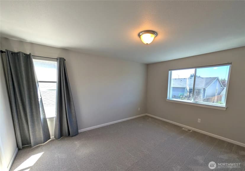 Property photo for 8406 57th Place Ne, Marysville photo 16