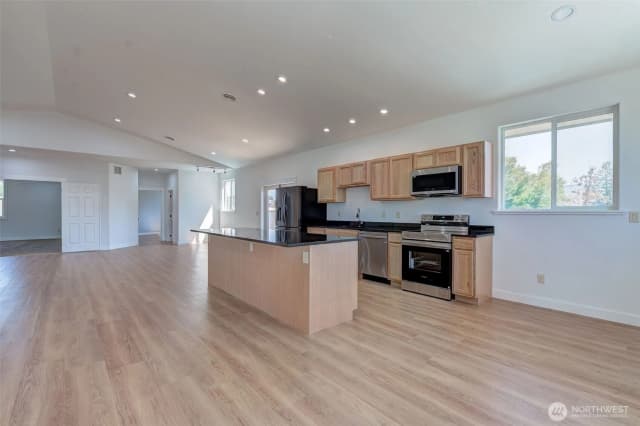 Property photo for 931 N Gale Avenue, East Wenatchee photo 5