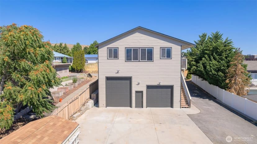 Property photo for 931 N Gale Avenue, East Wenatchee photo 23