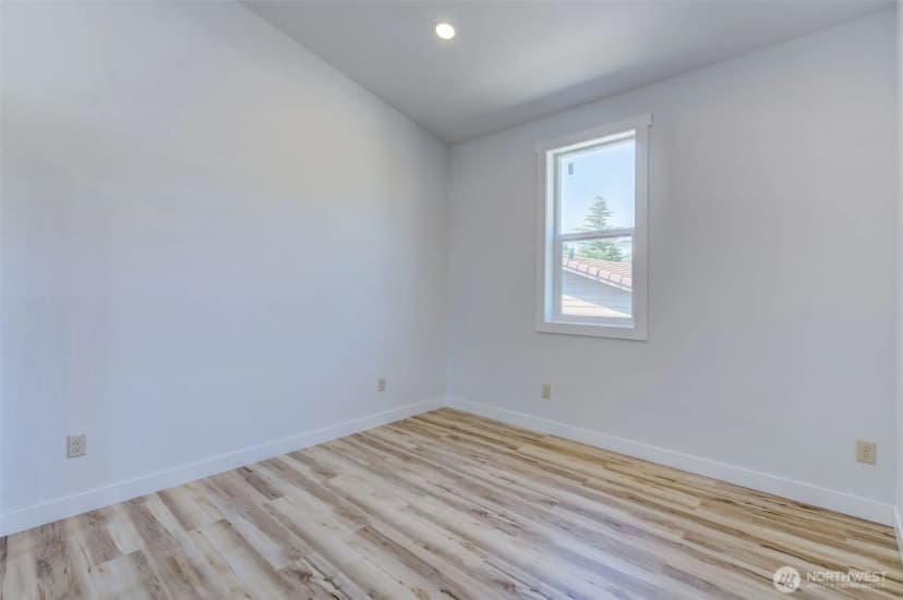 Property photo for 931 N Gale Avenue, East Wenatchee photo 17
